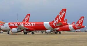 découvrez le coût total de construction et d'entretien d'un porte-avions, un navire de guerre stratégique et hautement technologique.