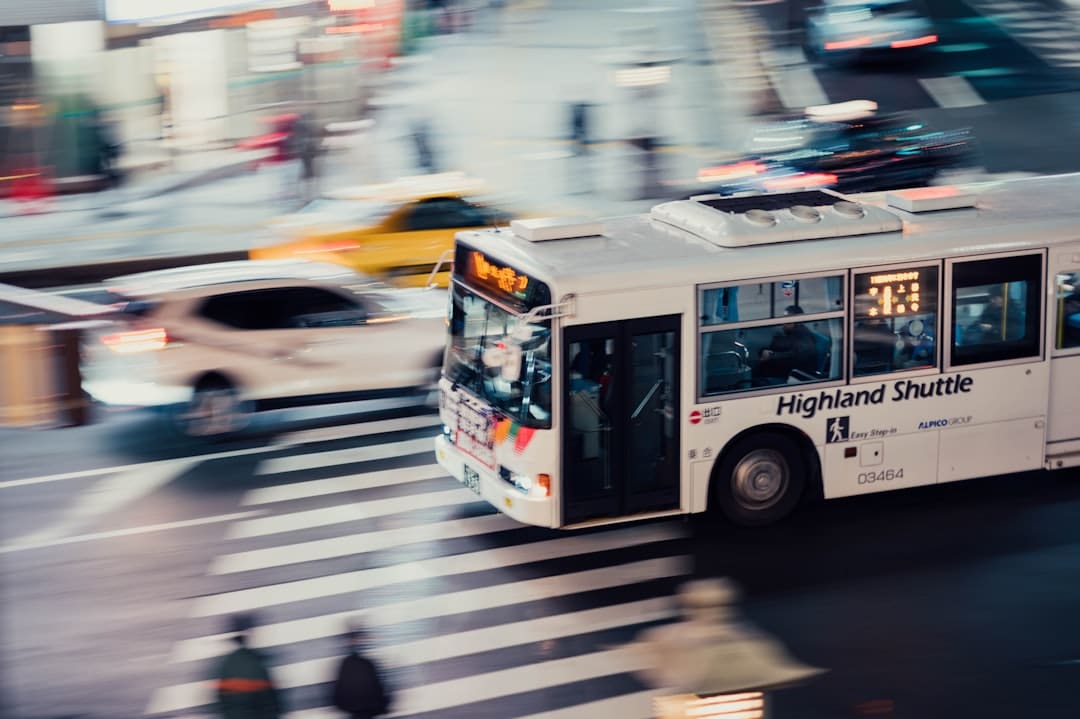 découvrez tout sur les bus : leurs différents types, leur fonctionnement, les avantages du transport en commun et des conseils pratiques pour voyager confortablement. explorez également les innovations dans le domaine des transports publics.