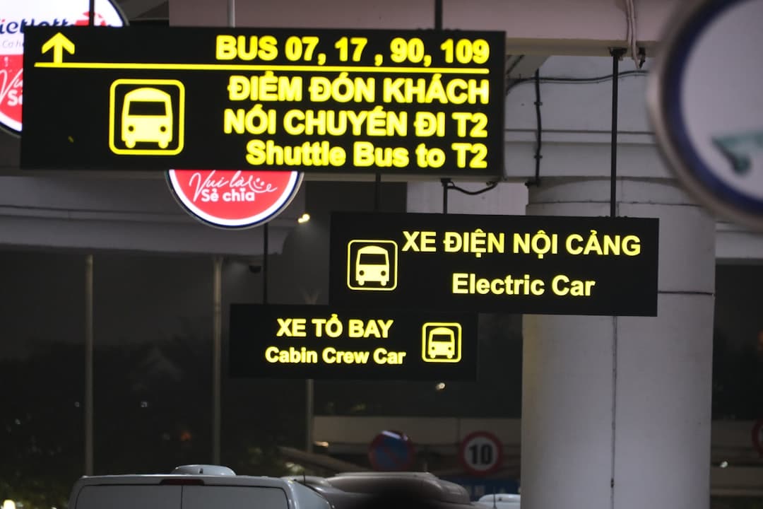 découvrez le coût d'obtention d'un permis de conduire pour bus en france. informez-vous sur les frais de formation, les examens nécessaires et les aides financières disponibles pour devenir conducteur de bus.