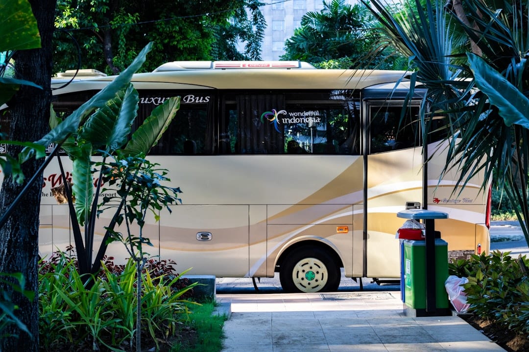 découvrez les prix des billets de bus les plus compétitifs pour vos voyages en france. comparez les tarifs, trouvez les meilleures offres et réservez facilement en ligne pour un trajet serein et économique.