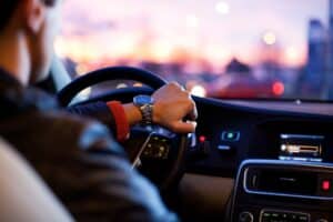 découvrez nos services de location de voitures adaptés à tous vos besoins. profitez d'un large choix de véhicules, des prix compétitifs et une réservation facile. louez votre voiture dès maintenant pour un voyage sans stress!