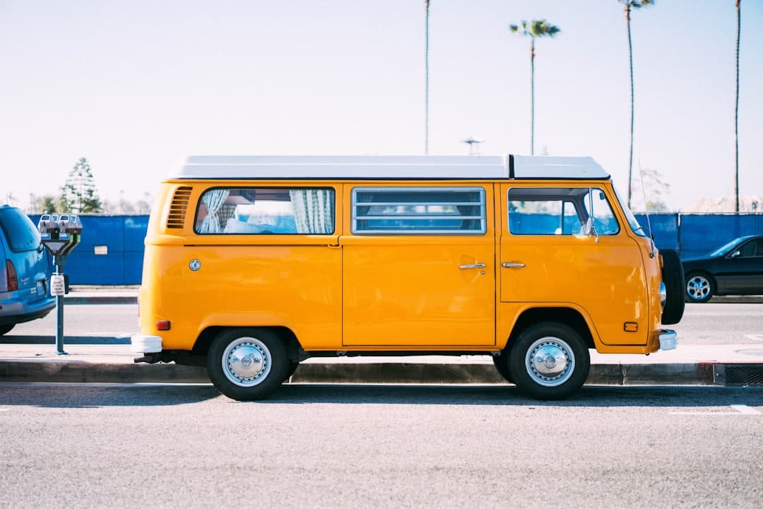 louez un camion de transport pour voitures et assurez le transport sécurisé de vos véhicules. découvrez nos solutions de location flexibles et adaptées à vos besoins, avec un service de qualité et des tarifs compétitifs.