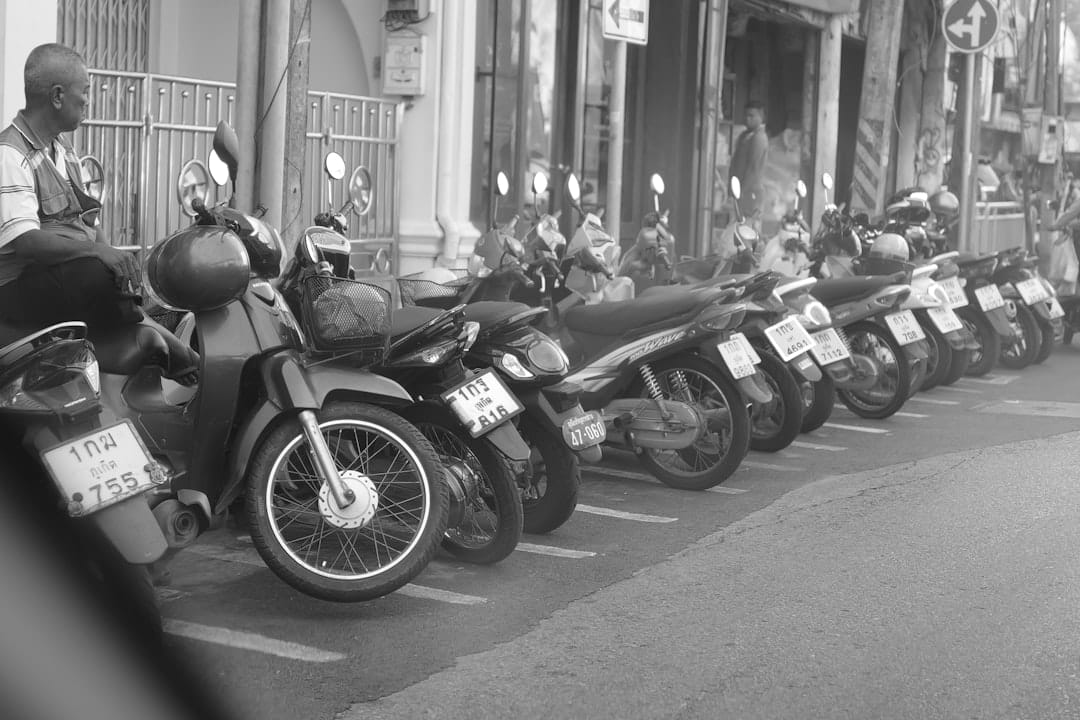 découvrez cc motorcycles : votre spécialiste en motos neuves et d'occasion, accessoires et services d'entretien. passion, qualité et conseils pour tous les motards.