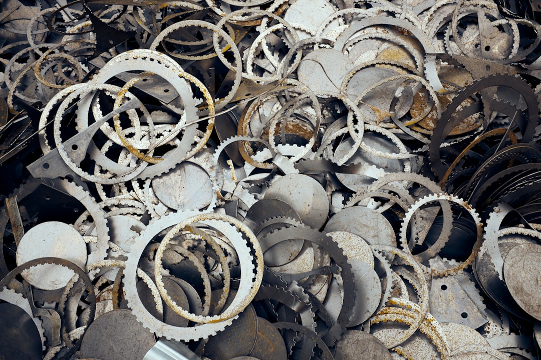 découvrez notre chain kit, l'ensemble complet pour entretenir et remplacer la chaîne de votre vélo ou moto. qualité supérieure, installation facile et durabilité optimale pour garantir des performances maximales.