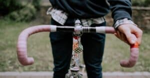 découvrez les vélos cube, alliant performance, design moderne et technologie avancée pour toutes vos aventures à deux roues.