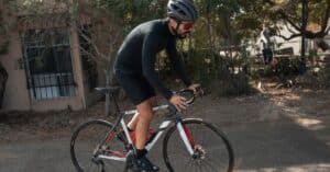 découvrez notre sélection de cuissards de cyclisme confortables et performants, idéals pour vos sorties à vélo. alliez style et fonctionnalité pour un maximum de plaisir sur la route.