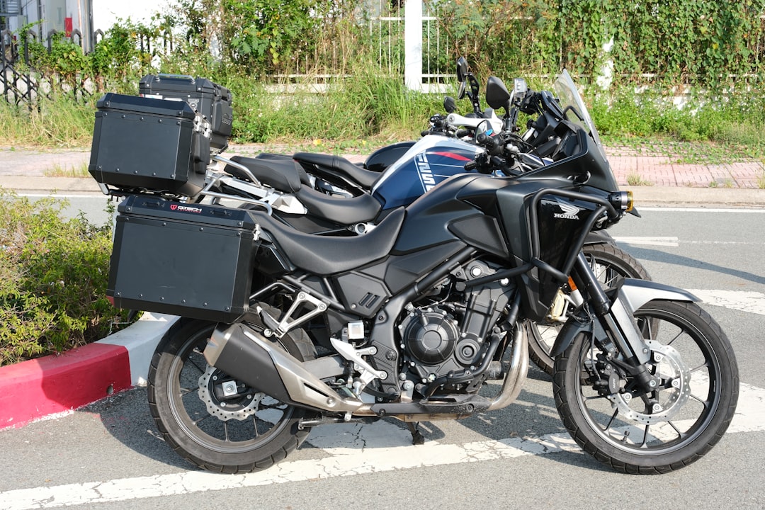 découvrez notre moto électrique 125cc, alliant puissance, performance et respect de l'environnement pour vos déplacements urbains et loisirs.