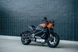 découvrez l'avenir de la mobilité durable avec notre sélection de motos électriques. performantes, écologiques et innovantes, ces motos vous offrent une expérience de conduite sans bruit tout en préservant la planète. explorez la liberté de rouler autrement !