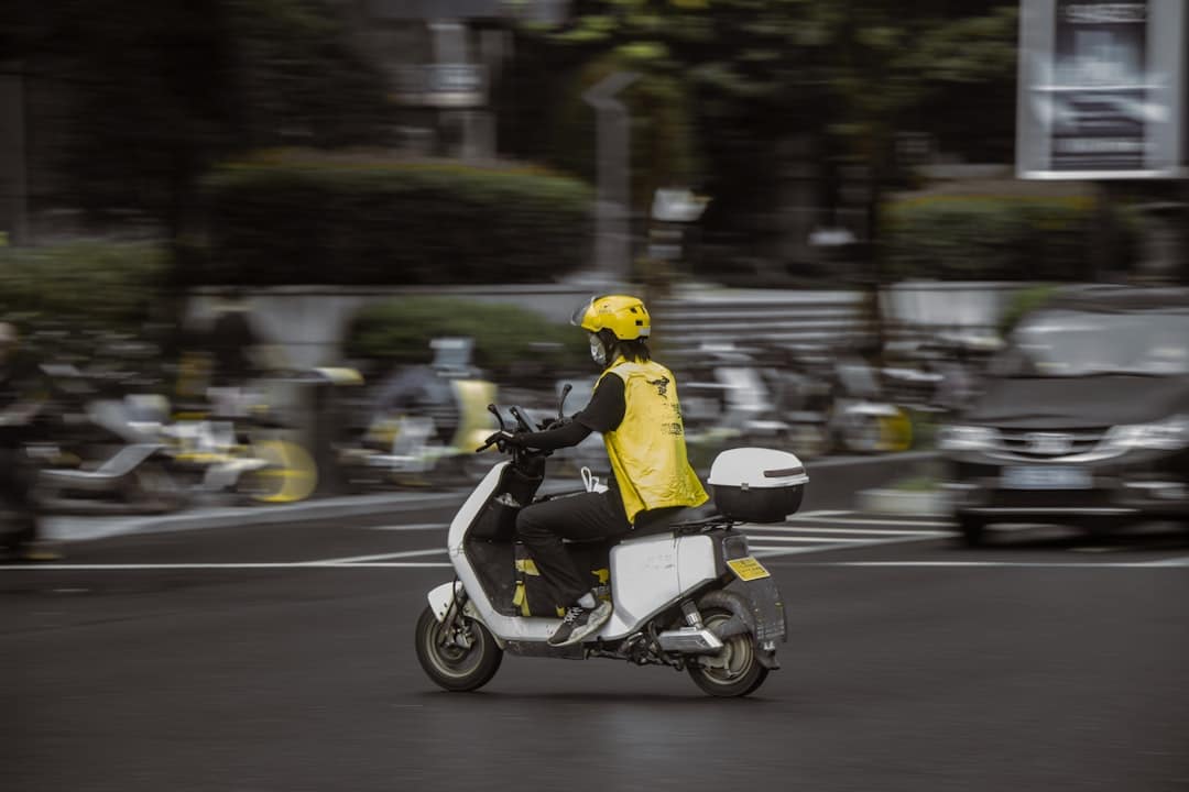 découvrez l'avenir de la mobilité avec notre sélection de motos électriques. alliant performance, écologie et économies d'énergie, ces deux-roues innovants offrent une expérience de conduite unique. explorez nos modèles et rejoignez la révolution électrique dès aujourd'hui!