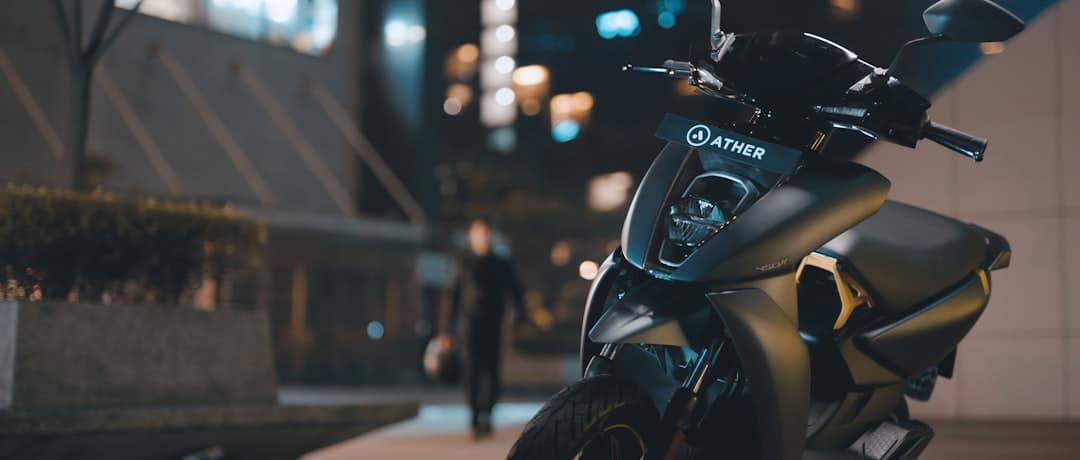 découvrez notre sélection de trottinettes électriques, alliant performance, design et confort. idéales pour vos déplacements en ville, elles offrent une solution de transport écologique et pratique. explorez nos modèles adaptés à tous les budgets et profitez de la mobilité durable!