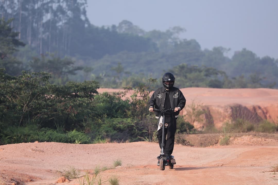 casque pour trottinette électrique offrant sécurité et confort optimal pour vos déplacements urbains.