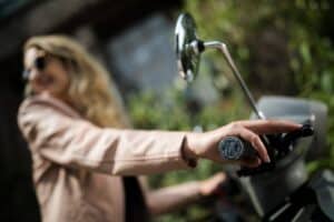 découvrez tout sur la vitesse des scooters électriques : performances, limites légales et conseils pour optimiser votre conduite en toute sécurité.