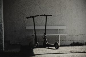 découvrez notre sélection de trottinettes électriques, alliant performance, confort et respect de l'environnement. parcourez la ville avec style grâce à nos modèles innovants, adaptés à tous vos besoins de mobilité urbaine.