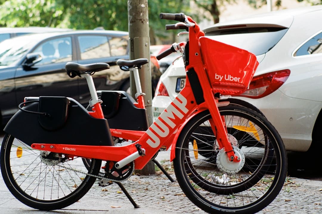 découvrez la trottinette électrique la plus rapide du marché : performance, autonomie et sécurité réunies pour des déplacements urbains efficaces et sensationnels.