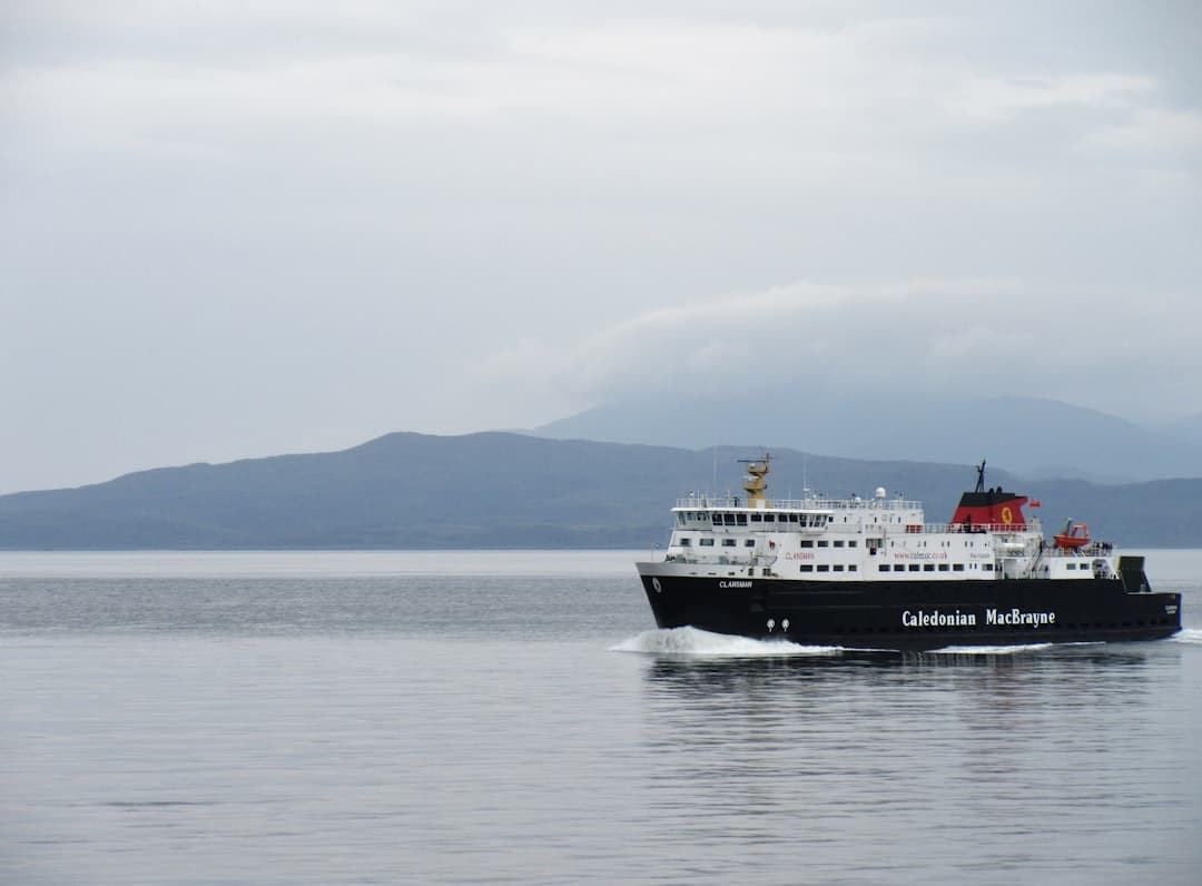 découvrez les meilleures options de ferry pour traverser les mers et rivières. réservez votre voyage en toute simplicité et profitez de paysages à couper le souffle tout en naviguant vers votre prochaine destination.
