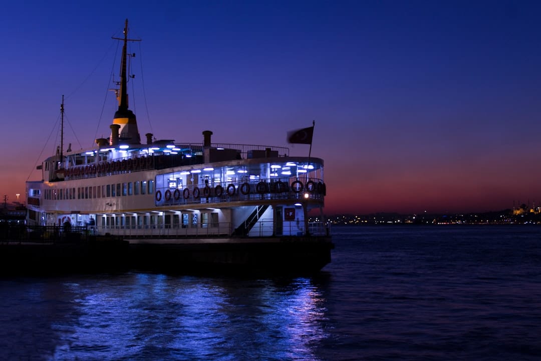 réservez votre traversée en ferry facilement ! comparez les horaires, destinations et prix pour voyager en bateau vers la corse, sardaigne, angleterre, maroc et plus. offres spéciales et conseils pour un voyage agréable en ferry.