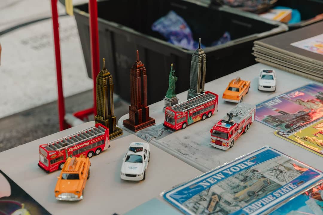 découvrez notre sélection de jouets camions de pompiers, parfaits pour stimuler l'imagination et les jeux d'aventure des enfants passionnés de secours et d'incendie.