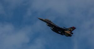découvrez notre comparateur de vols efficace et pratique pour trouver les meilleures offres de billets d'avion. comparez les prix des différentes compagnies aériennes et dénichez le vol qui correspond à vos besoins et à votre budget en quelques clics.