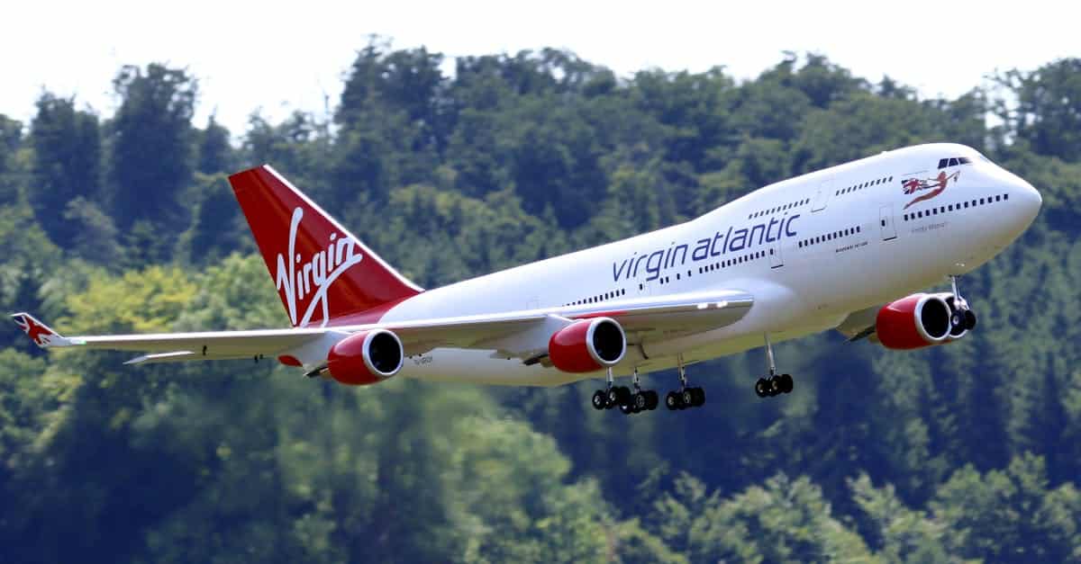 découvrez flight simulator, le simulateur d’avion réaliste qui vous permet de piloter des avions dans des environnements immersifs, avec des paysages fidèles, des conditions météo dynamiques et une expérience de vol authentique. parfait pour les passionnés d’aviation et les curieux !