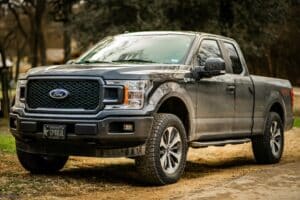 découvrez la puissance et la fiabilité des camionnettes ford, idéales pour le travail et les aventures tout-terrain.