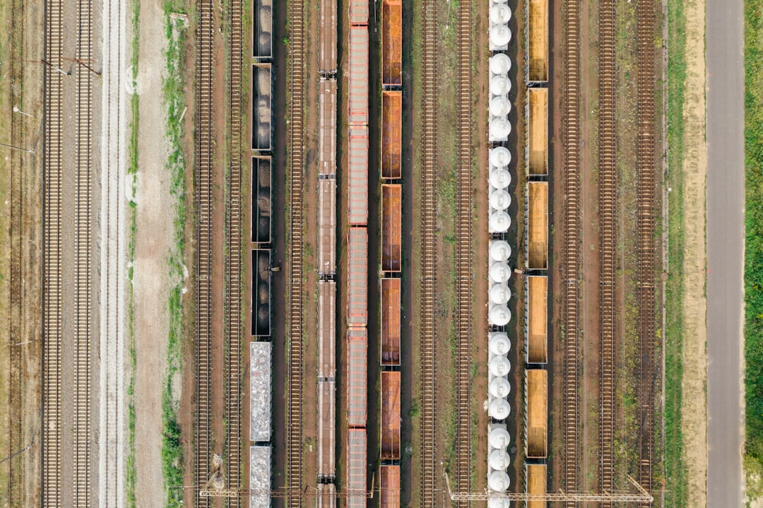 découvrez tous les aspects du transport de fret : solutions, avantages, modes de livraison et conseils pour optimiser vos expéditions nationales et internationales.