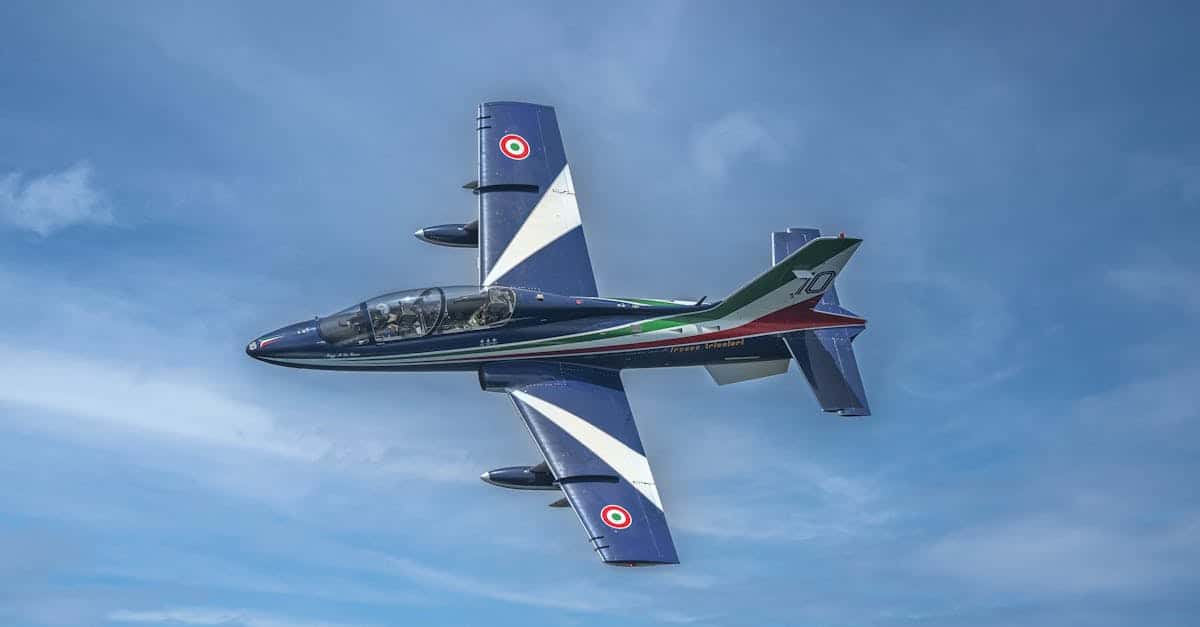 découvrez l'univers fascinant des avions militaires français, de leur histoire prestigieuse à leurs avancées technologiques. explorez les modèles emblématiques et leur rôle stratégique dans les opérations militaires modernes.