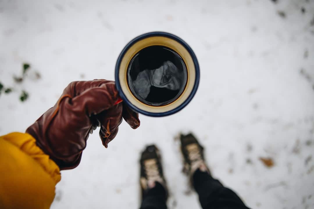 découvrez nos gants chauffants, essentiels pour affronter le froid avec confort et style. idéaux pour les activités extérieures, ils offrent une chaleur agréable grâce à leur technologie innovante. profitez de vos aventures hivernales sans frissons !