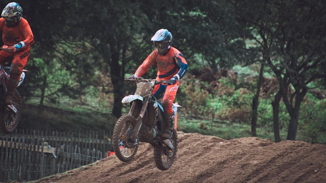 découvrez la gamme husqvarna, leader mondial des instruments de jardin et de déneigement. que vous soyez un professionnel ou un passionné, trouvez l'équipement idéal pour vos besoins avec des performances inégalées et une innovation à la pointe de la technologie.