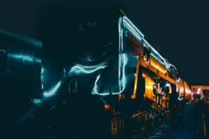 découvrez infinity train, une série animée captivante mêlant aventures, mystères et découvertes à bord d'un train infini.