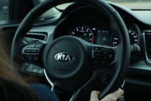 découvrez l'univers de kia, constructeur automobile innovant alliant design moderne, technologies avancées et performance. explorez notre gamme de véhicules éco-responsables et trouvez votre prochaine voiture idéale.
