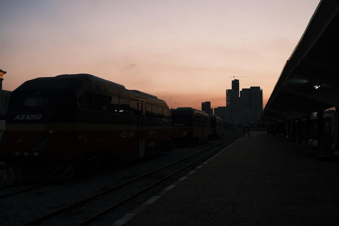 découvrez l'histoire et le succès du groupe long train running, une légende du rock qui a marqué les décennies avec ses hits intemporels.