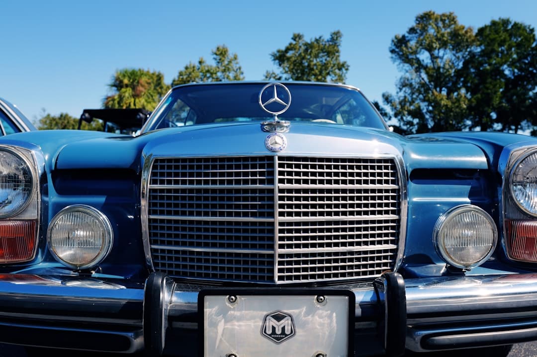 découvrez la popularité des camions mercedes, symbole d'innovation et de performance. explorez les raisons qui font de ces véhicules le choix privilégié des professionnels du transport et de la logistique.