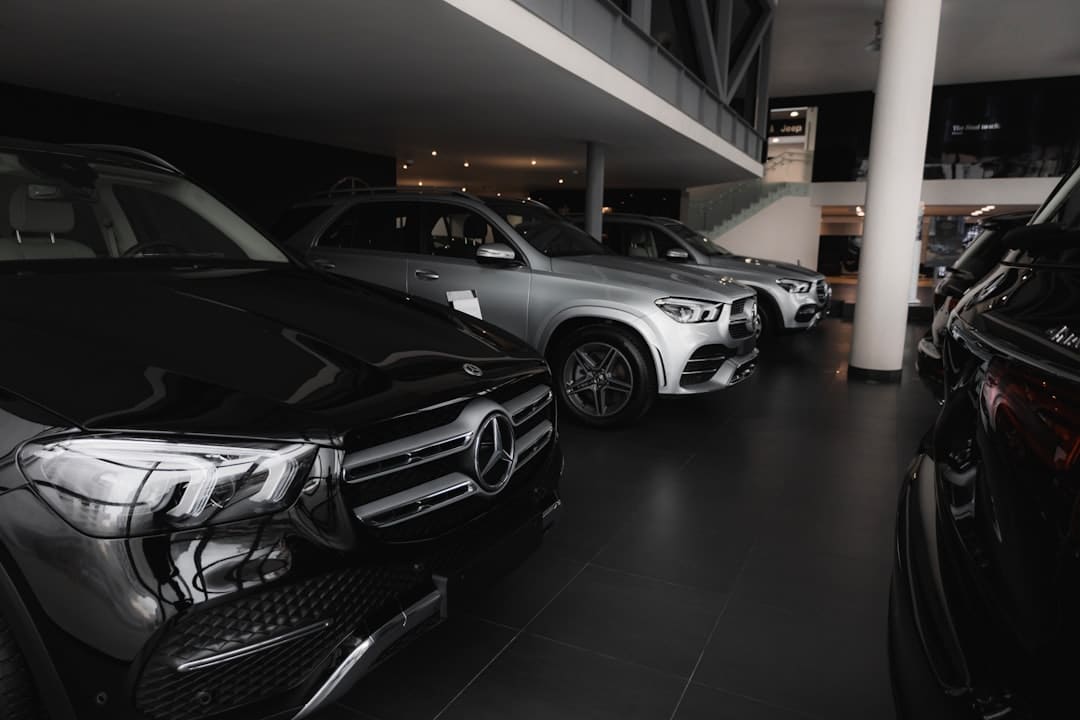 découvrez la popularité des camions mercedes, un symbole d'innovation et de fiabilité dans le secteur du transport. explorez les caractéristiques qui font de ces véhicules un choix privilégié parmi les professionnels et les entreprises.