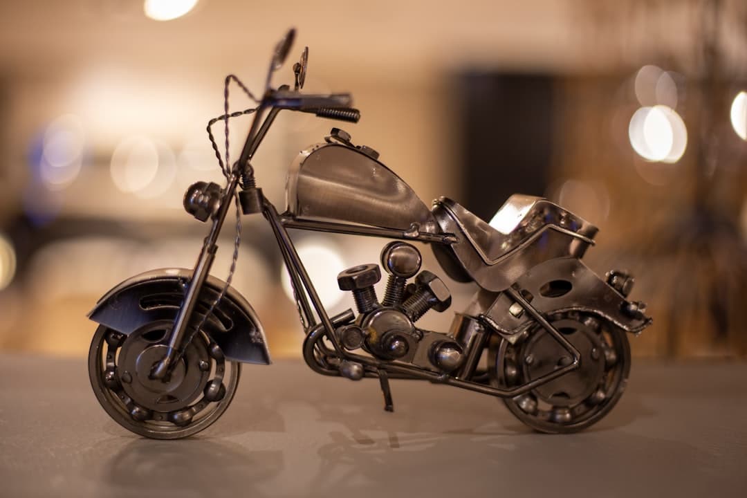 découvrez l'univers fascinant des mini-motos : caractéristiques, modèles populaires et conseils pour choisir la miniature motorcycle idéale, que ce soit pour la collection ou la pratique!
