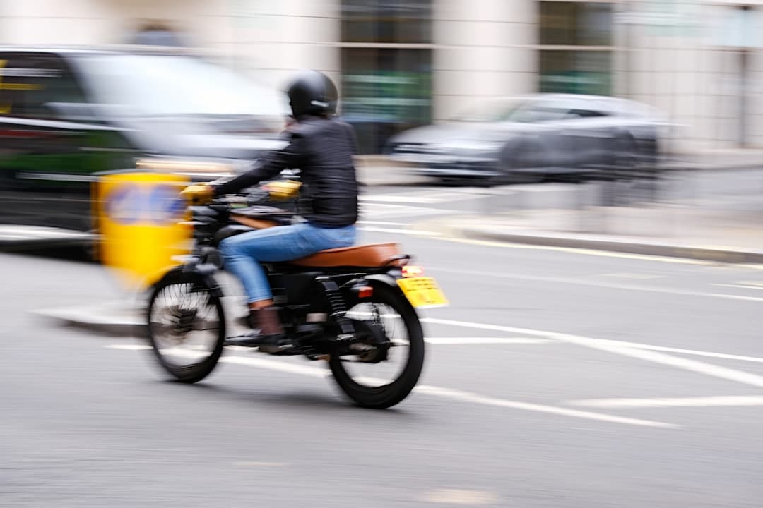assurance moto fiable et abordable pour protéger votre deux-roues. comparez les offres, bénéficiez de garanties adaptées et roulez en toute sérénité.