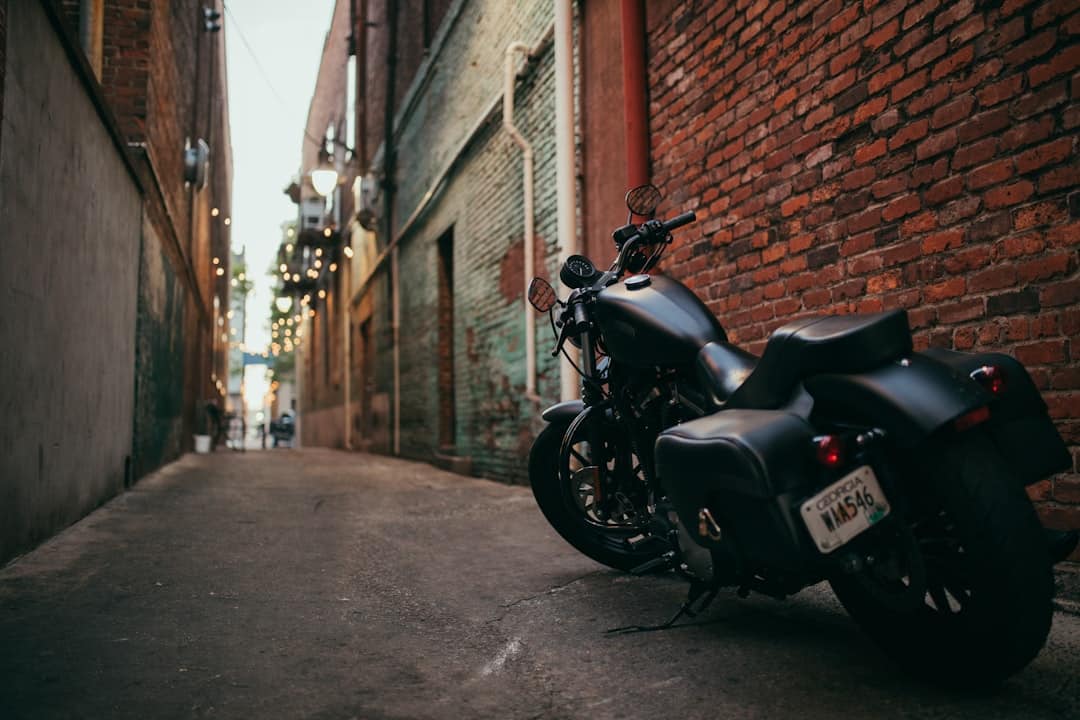 obtenez votre permis de conduire moto en toute simplicité. découvrez les étapes nécessaires, les exigences et des conseils pratiques pour réussir votre formation et prendre la route en toute sécurité.