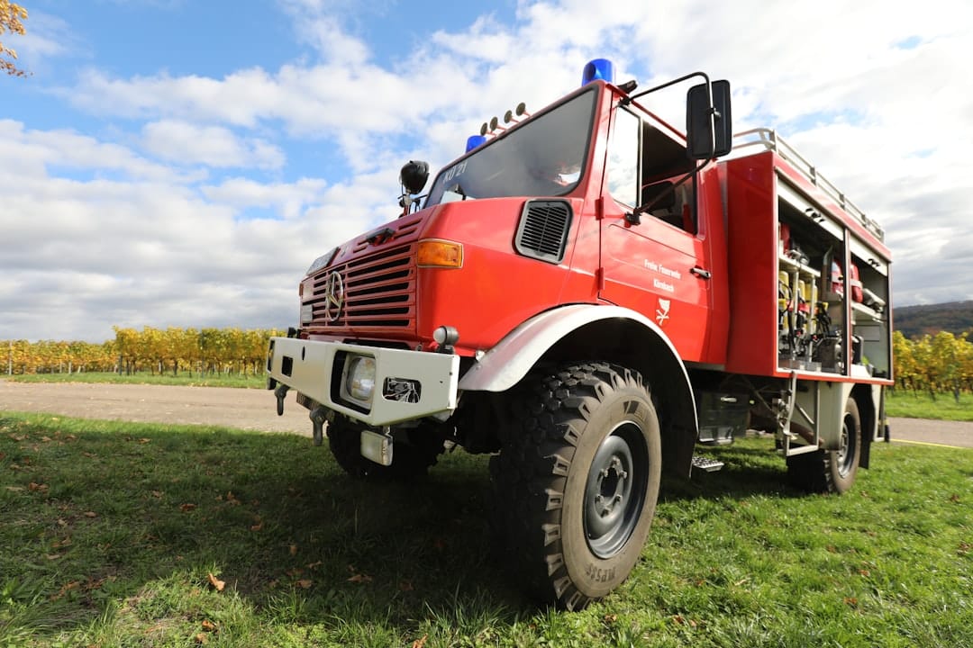 découvrez le camion de pompiers playmobil, un jouet captivant pour enfants, parfait pour stimuler l'imagination et organiser des aventures de sauvetage passionnantes.