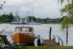découvrez notre sélection de bateaux de plaisance pour des escapades en mer inoubliables. confort, style et performance pour profiter pleinement de vos sorties nautiques.