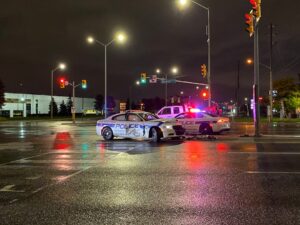 découvrez l'univers fascinant des voitures de police, entre modèles emblématiques, technologies avancées et missions cruciales. plongez dans l'histoire et le design de ces véhicules qui garantissent la sécurité publique.