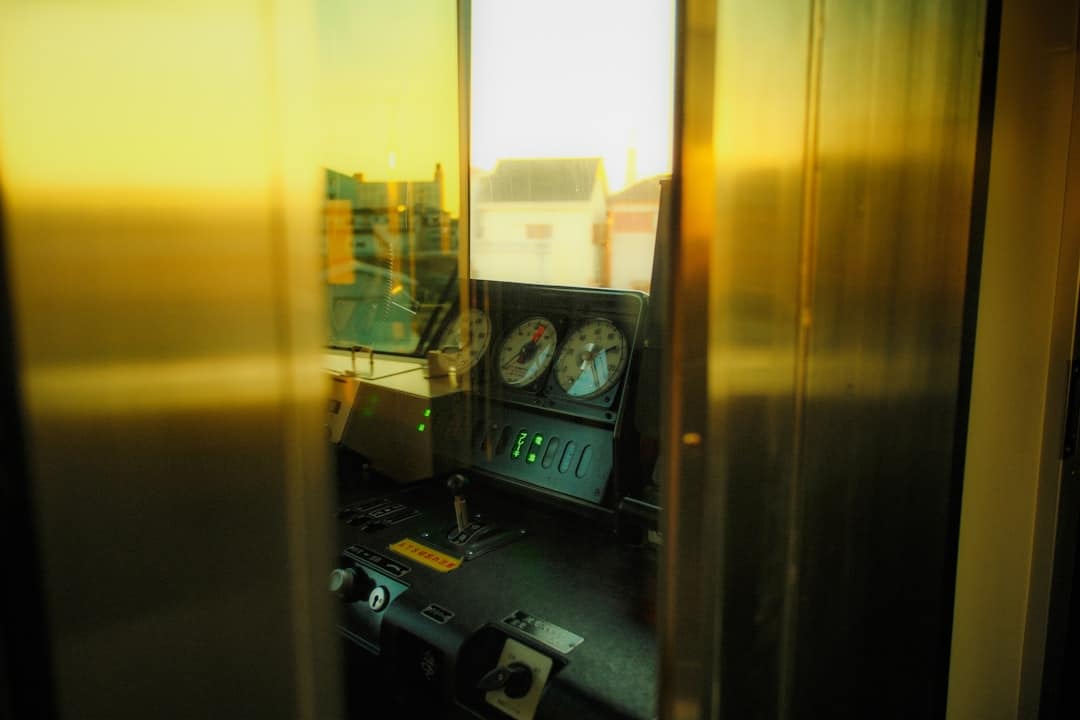 découvrez notre camion télécommandé puissant et facile à utiliser, idéal pour les enfants et les passionnés de modèles réduits. profitez de nombreuses heures de jeu en extérieur avec ce véhicule robustes et maniable.