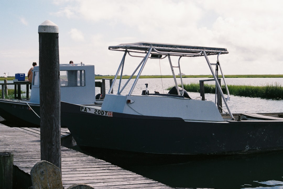 découvrez notre gamme de canots pneumatiques rigides, parfaits pour vos aventures nautiques. légers, stables et faciles à transporter, ces bateaux offrent une performance exceptionnelle sur l'eau. que vous soyez passionné de pêche, de plaisance ou d'exploration, nos modèles s'adaptent à tous vos besoins.