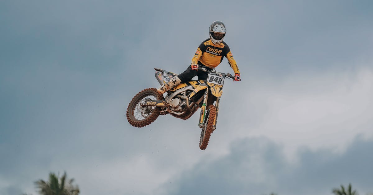 découvrez les vélos rockrider, conçus pour offrir performance et confort sur tous les terrains. parfaits pour les passionnés de vtt en quête d'aventure et de fiabilité.