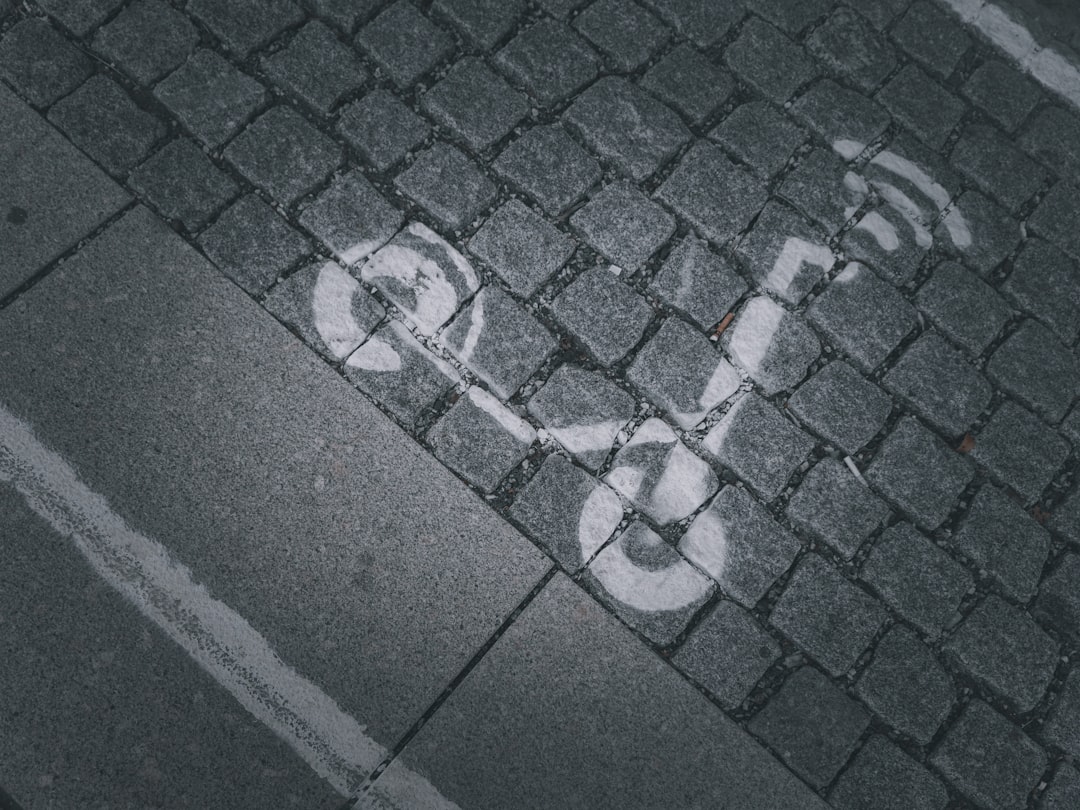 découvrez notre sélection de scooters performants et économiques, idéaux pour vos déplacements urbains. profitez de la liberté de rouler à deux roues tout en alliant confort et style. parcourez notre gamme pour trouver le scooter qui répond à vos besoins et à votre budget.