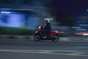 découvrez notre poignée de guidon pour scooter, offrant un confort optimal et une meilleure prise en main pour une conduite sécurisée et agréable.