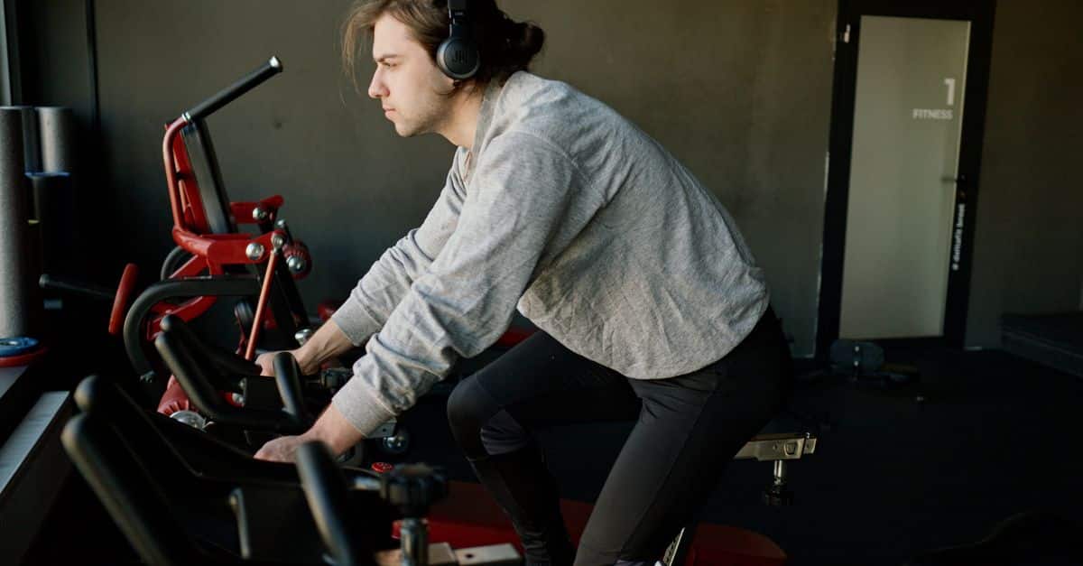 découvrez nos vélos d'appartement de haute qualité pour un entraînement efficace à domicile, alliant confort et performance.