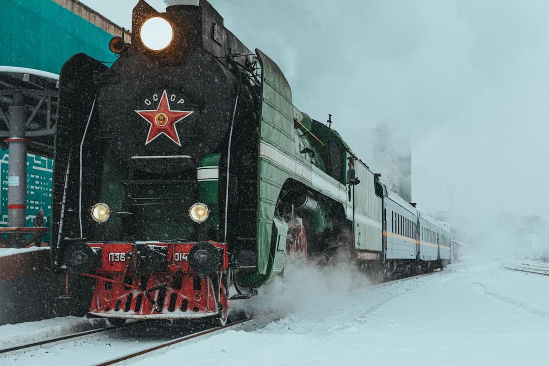 découvrez l'univers fascinant des voyages en train à vapeur. immergez-vous dans l'expérience nostalgique des paysages pittoresques, du bruit des locomotives à vapeur et du charme des gares historiques. un voyage inoubliable à travers le temps, idéal pour les passionnés de ferroviaire et les amateurs d'aventures. réservez votre place dès maintenant et vivez la magie du train à vapeur.
