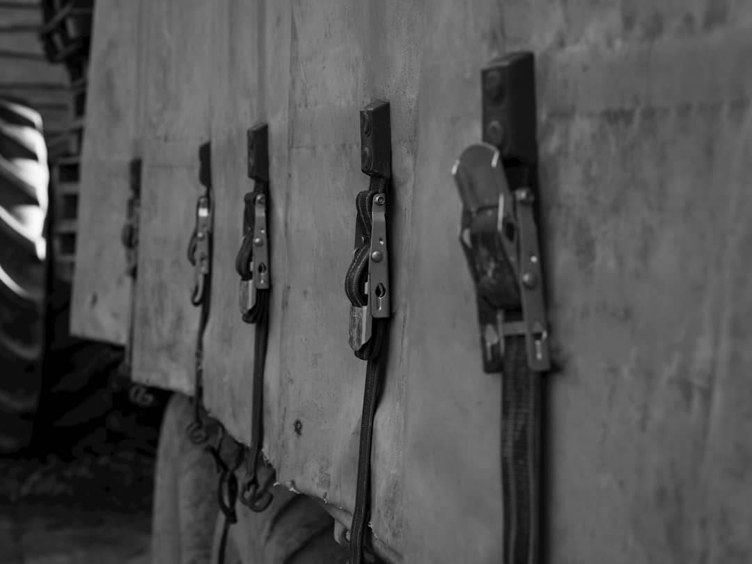 découvrez nos bâches tarpaulin résistantes et polyvalentes pour protéger efficacement vos équipements, véhicules ou chantiers. large choix de tailles et couleurs, livraison rapide.