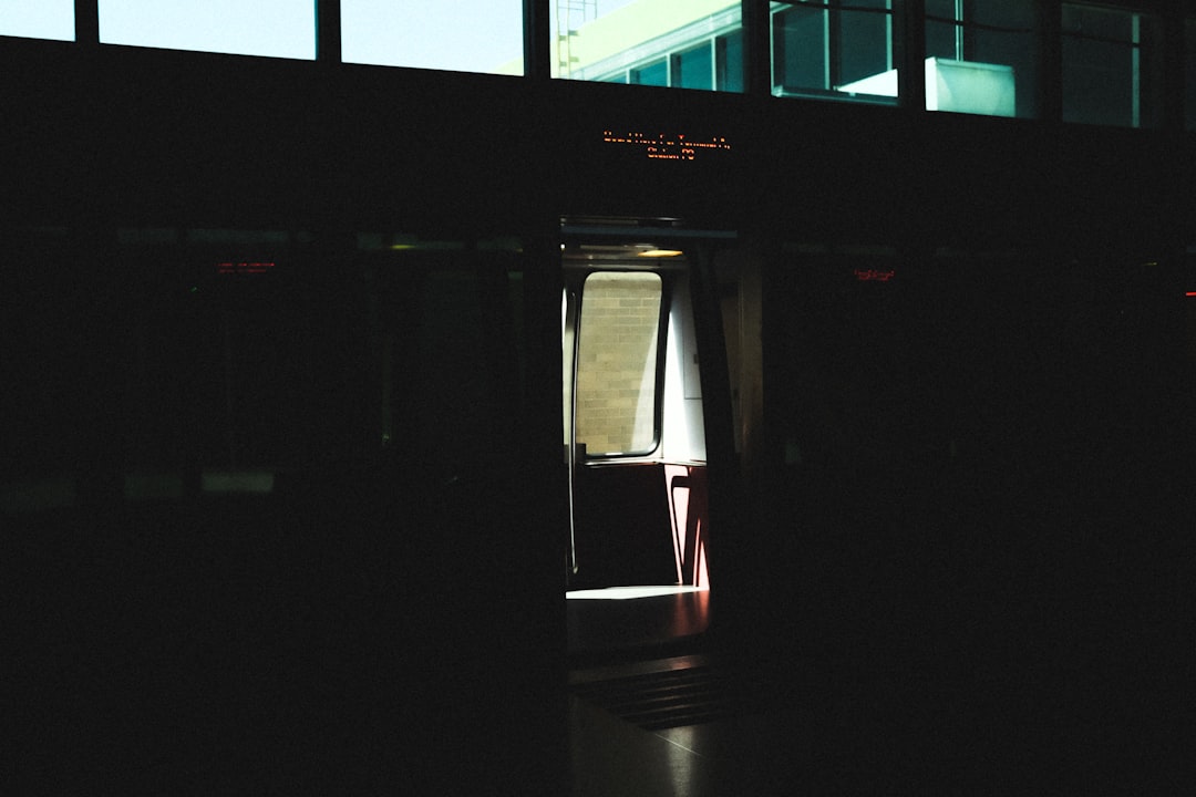 réservez facilement vos billets de train en ligne. découvrez les meilleures offres, planifiez vos voyages et profitez d'un transport confortable et pratique à travers la france et l'europe.