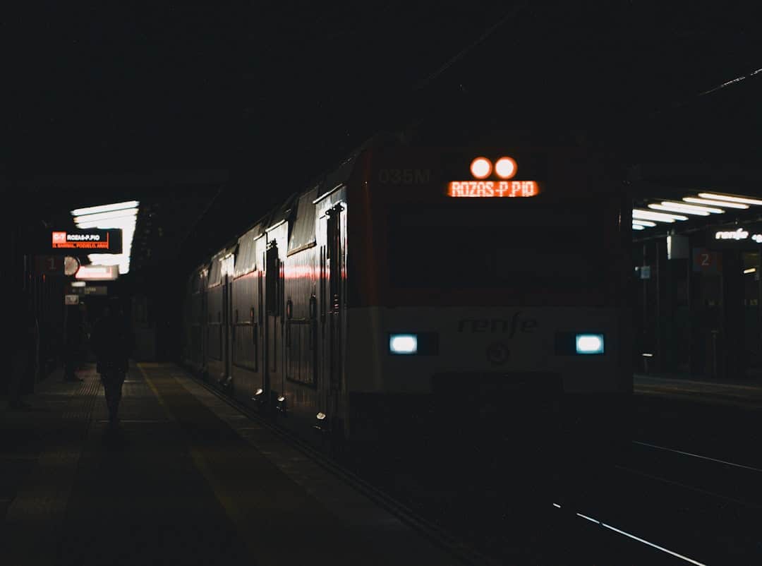 découvrez les différents types de trains, leurs caractéristiques et leurs usages à travers le monde.