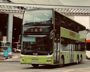 découvrez tout ce qu'il faut savoir sur la capacité des bus de voyage. trouvez des conseils pour choisir le bus idéal pour vos déplacements, que ce soit pour des excursions, des voyages en groupe ou des événements spéciaux. maximisez votre confort et votre expérience de voyage en apprenant comment la capacité des bus peut influencer vos choix.